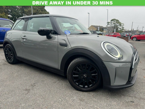 MINI Hatch  1.5 COOPER CLASSIC 3d 134 BHP