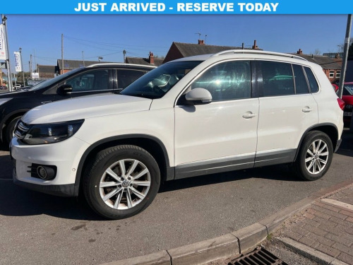 Volkswagen Tiguan  2.0 TDI BlueMotion Tech SE SUV 5dr Diesel Manual 4
