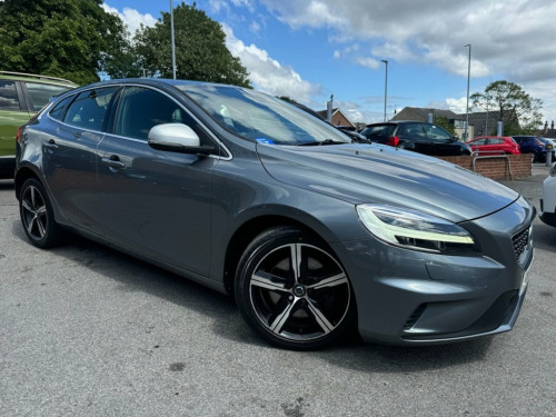 Volvo V40  2.0 D3 R-Design Nav Plus Hatchback 5dr Diesel Manu