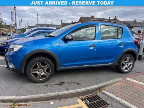 Dacia Sandero Stepway  0.9 TCe Essential Hatchback 5dr Petrol Manual Euro