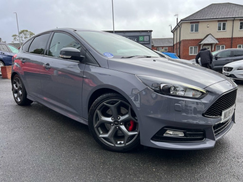 Ford Focus  2.0T EcoBoost ST-3 Hatchback 5dr Petrol Manual Eur
