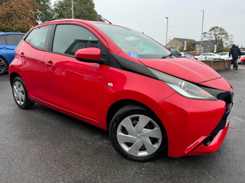 Toyota AYGO  1.0 VVT-i x-play Hatchback 5dr Petrol Manual Euro 