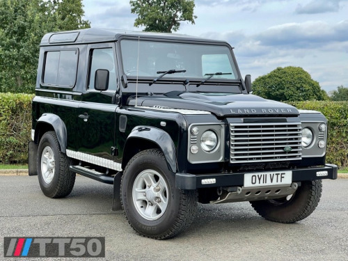 Land Rover Defender  2.4 90 TD XS STATION WAGON 3d 121 BHP LOW MILEAGE