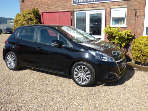 Peugeot 208  1.2 STOPSTART SIGNATURE 5 DOOR **15 MONTHS WARRANTY** **12 MONTHS MOT**