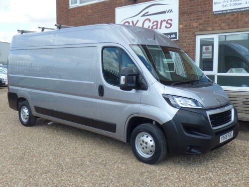 Peugeot Boxer  2.2 BlueHDi 335 Professional **1 OWNER** **FULL SERVICE HISTORY** **15 MONT 