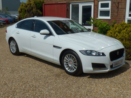 Jaguar XF  2.0 d Prestige **£20 ROAD TAX** **FULL SERVICE HISTORY** **15 MONTHS WARRA