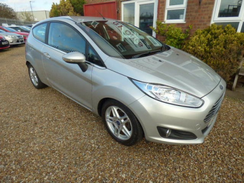 Ford Fiesta  1.3 Zetec, £1,998 EXTRAS ADDED, 12 MONTHS WARRANTY, 12 MONTHS MOT, £35 ROAD 