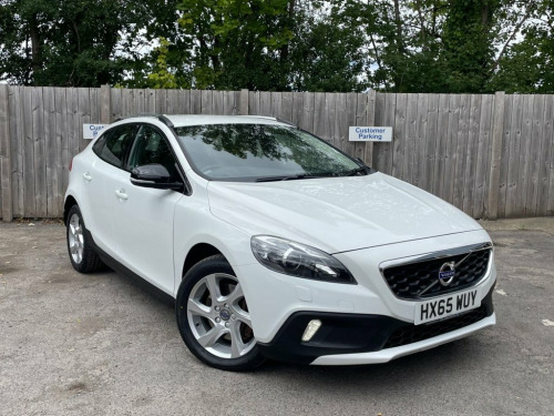 Volvo V40  2.0 D2 Lux Nav Hatchback 5dr Diesel Auto Euro 6 (s
