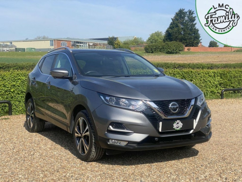 Nissan Qashqai  1.3 DIG-T N-Connecta SUV 5dr Petrol Manual Euro 6 