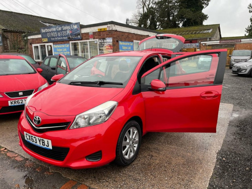 Toyota Yaris  1.33 Dual VVT-i TR Hatchback 5dr Petrol Manual Eur 