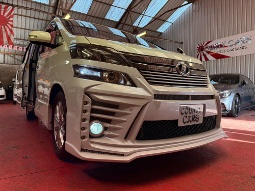 Toyota Vellfire  Goldeneyes