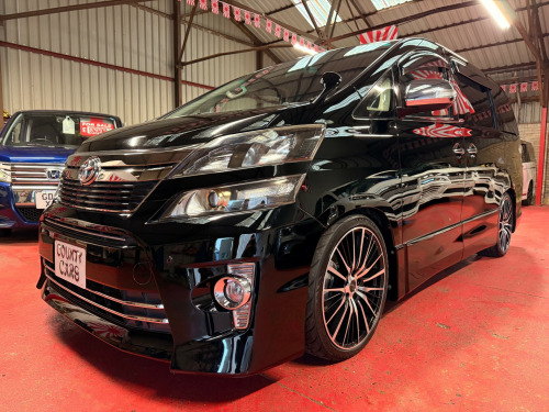 Toyota Vellfire  Golden Eyes