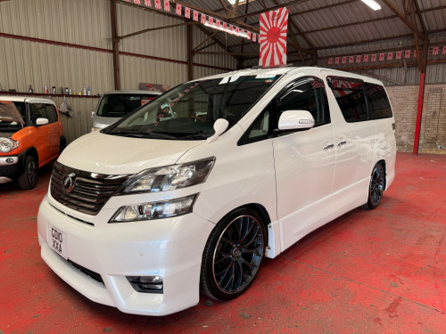 Toyota Vellfire Golden Eyes