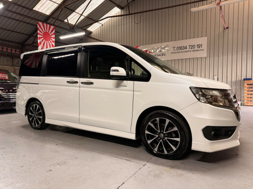 Honda Stepwagon  Spada Cool-Spirit 8 Seater 