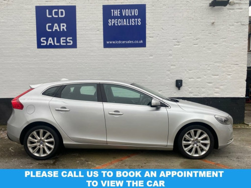 Volvo V40  2.0 D3 SE Lux Nav Hatchback 5dr Diesel Geartronic 