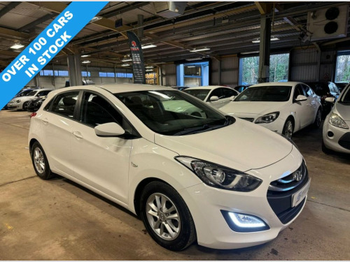 Hyundai i30  1.6 CRDi Blue Drive Active Hatchback 5dr Diesel Ma