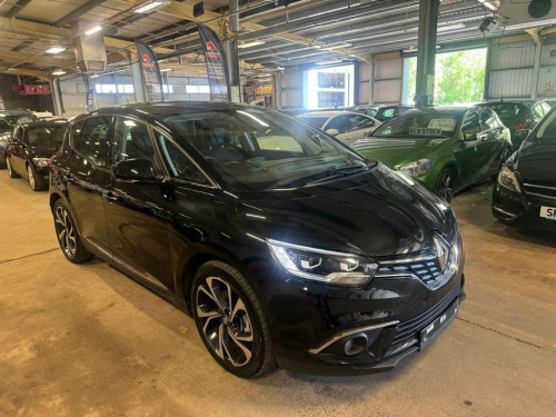 Renault Scenic  1.6 dCi Signature Nav MPV 5dr Diesel EDC Euro 6 (s