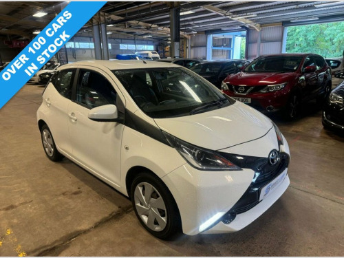 Toyota AYGO  1.0 VVT-i x-play Hatchback 5dr Petrol Manual Euro 