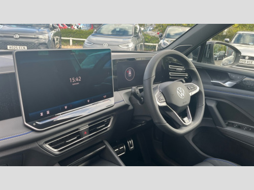 Volkswagen Tiguan  TIGUAN 2.0 TDI R-Line 5dr DSG