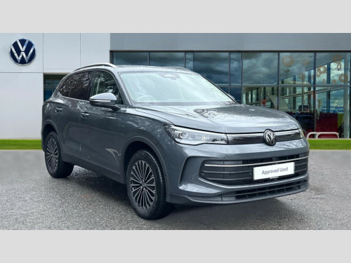 Volkswagen Tiguan  Tiguan Match 1.5 TSI eHybrid 204 PS 6-Speed DSG 5 Door 