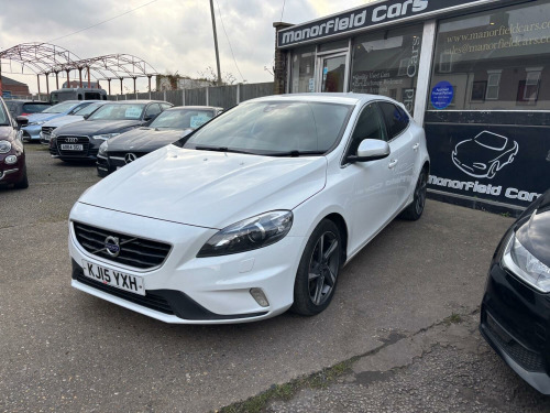 Volvo V40  2.0 R-Design Pro D4