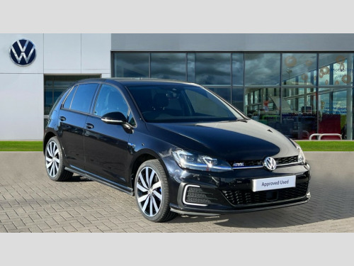 Volkswagen Golf  Golf GTE Advance 1.4 TSI 204PS 6-speed DSG 5 Door