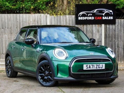 MINI Hatch  1.5 Cooper Classic Hatchback 5dr Petrol Manual Eur