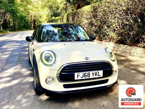 MINI Hatch  1.5 Cooper Classic Hatchback 5dr Petrol Manual Eur