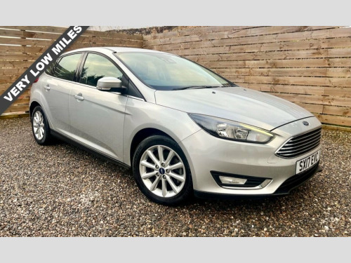 Ford Focus  1.5T EcoBoost Titanium Hatchback 5dr Petrol Manual