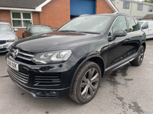 Volkswagen Touareg  3.0 V6 R-LINE TDI BLUEMOTION TECHNOLOGY 5d 242 BHP