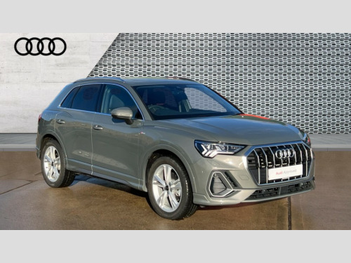 Audi Q3  Audi Q3 S line 35 TFSI 150 PS S tronic