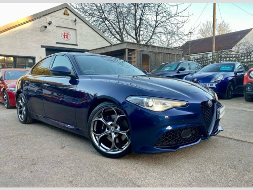 Alfa Romeo Giulia  2.0 TB 16V 4d 280 BHP 19" QUADRIFOGLIO ALLOYS