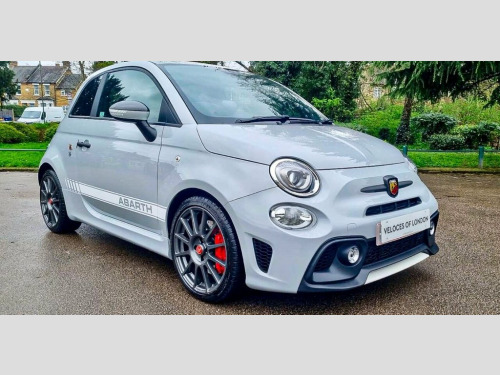 Abarth 595  1.4 595 ESSEESSE 3d 177 BHP ALCANTARA DASHBOARD + 