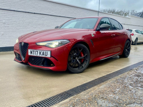 Alfa Romeo Giulia  2.9 V6 Bi-Turbo Quadrifoglio Saloon 4dr Petrol Aut