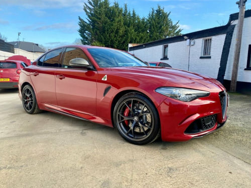 Alfa Romeo Giulia  2.9 V6 Bi-Turbo Quadrifoglio Saloon 4dr Petrol Aut