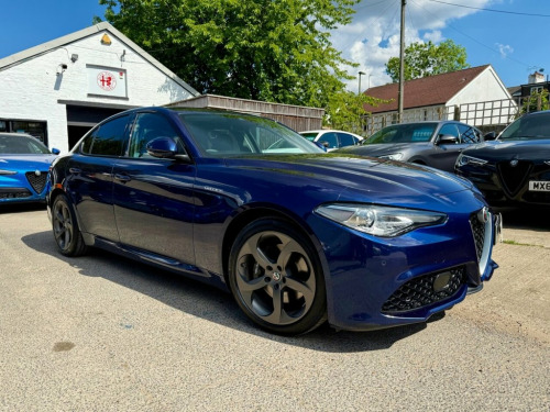 Alfa Romeo Giulia  2.0 TB VELOCE 4d 277 BHP ..APPLE CARPLAY / ANDROID