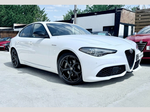 Alfa Romeo Giulia  2.0 TB VELOCE 4d 277 BHP ..JUST SERVICED + COMP WA
