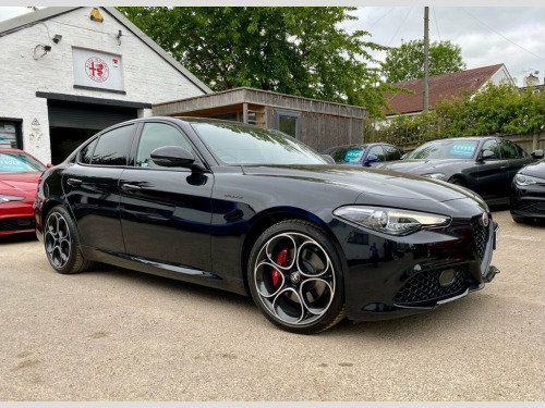 Alfa Romeo Giulia  2.0L TB VELOCE 4d AUTO 277 BHP ..REVERSE CAMERA + 