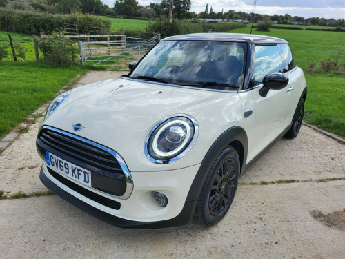 MINI Hatch  1.5 Cooper Classic Hatchback 3dr Petrol Manual Euro 6 (s/s) (136 ps)