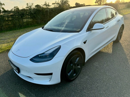 Tesla Model 3  0L STANDARD RANGE PLUS 4d AUTO 302 BHP