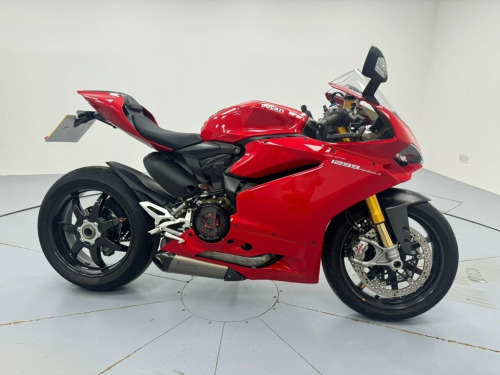 Ducati 1299 Panigale  1299 S Super Sports Petrol Manual Euro 3 (197 ps)