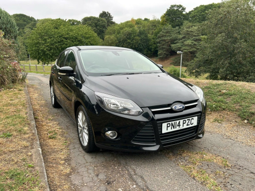 Ford Focus  1.6 Zetec Navigator Euro 5 5dr