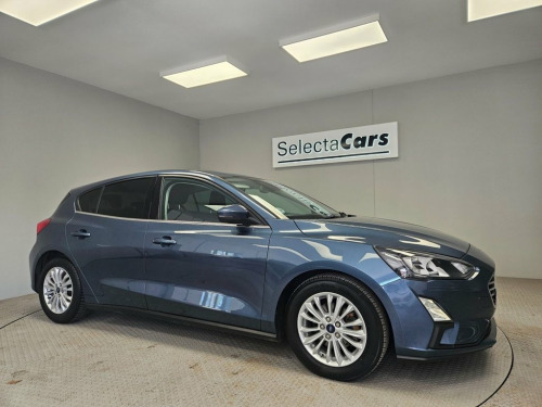 Ford Focus  1.0T EcoBoost Titanium Hatchback 5dr Petrol Auto E