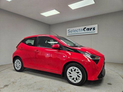 Toyota AYGO  1.0 VVT-i x-play Hatchback 5dr Petrol Manual Euro 