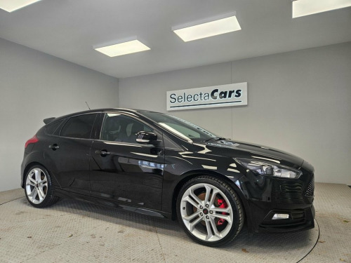 Ford Focus  2.0T EcoBoost ST-3 Hatchback 5dr Petrol Manual Eur