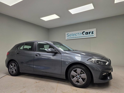 BMW 1 Series  1.5 118i SE Hatchback 5dr Petrol Manual Euro 6 (s/ 
