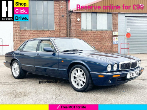 Jaguar XJ  V8