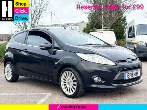 Ford Fiesta  Hatchback Titanium 