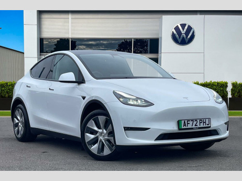 Tesla Model Y  LONG RANGE AWD