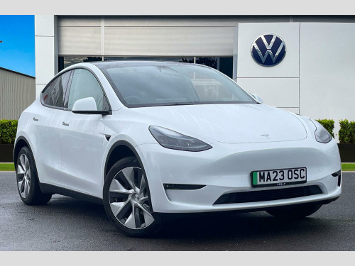 Tesla Model Y  LONG RANGE AWD